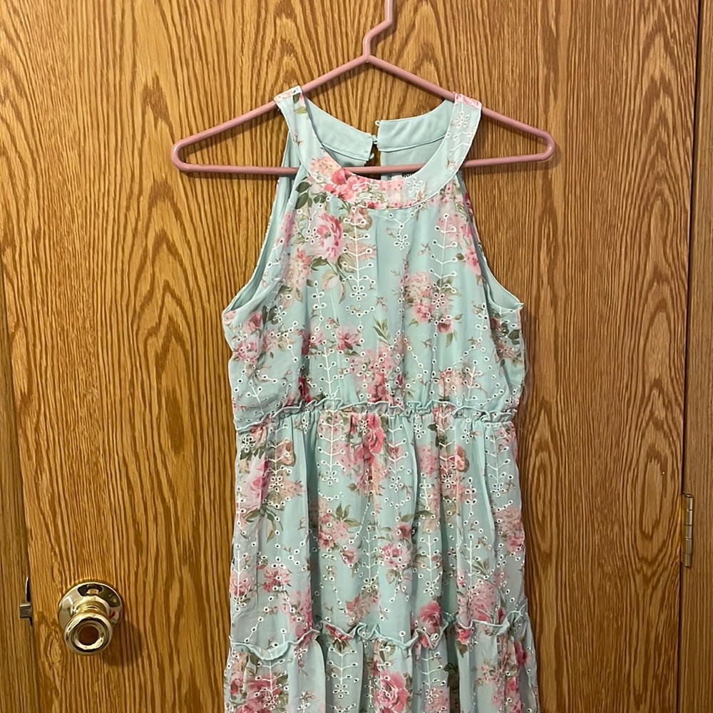 Girls size 16 beautiful dress
